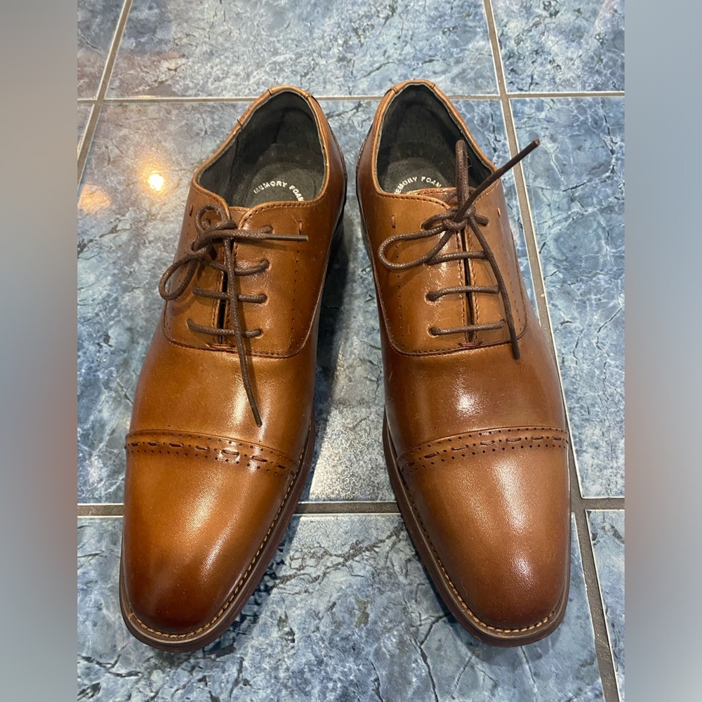 Stacy Adam’s tan Oxford men’s dress shoe